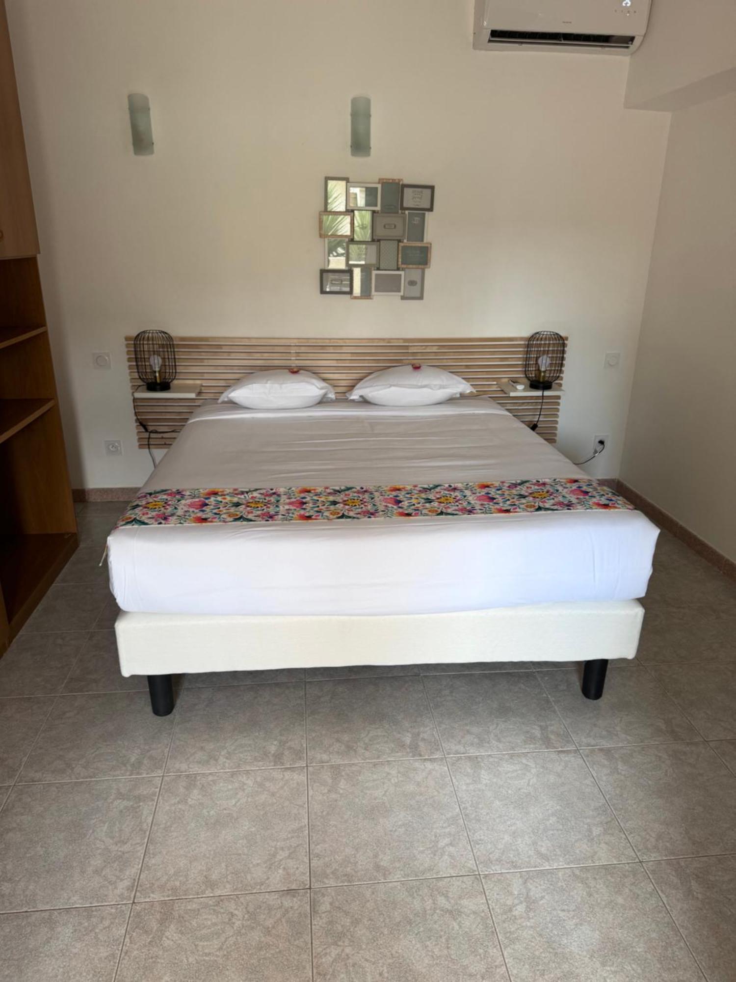 Residences Anna Centuri Luaran gambar